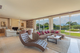 VILLA CONTEMPORAINE DE PRESTIGE