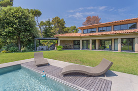 VILLA DE PRESTIGE