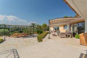 VILLA CONTEMPORAINE DE PRESTIGE