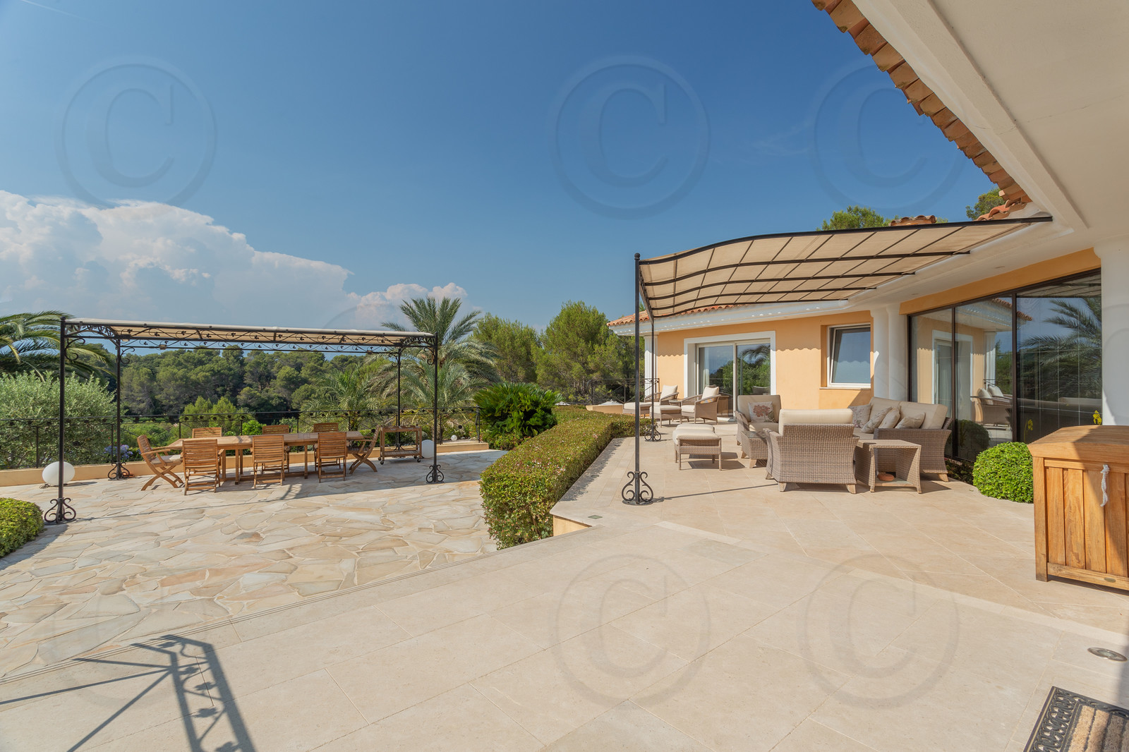 VILLA CONTEMPORAINE DE PRESTIGE